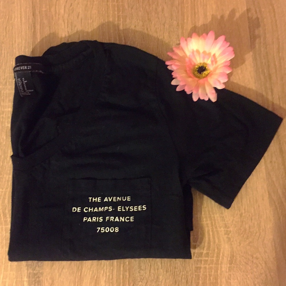 NWOT✨French V Neck Tee